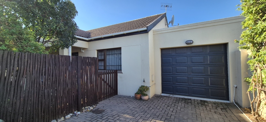 2 Bedroom Property for Sale in Parklands Western Cape